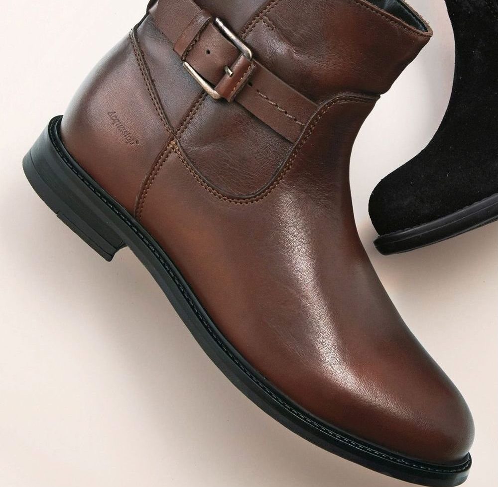 Leather shoes for women