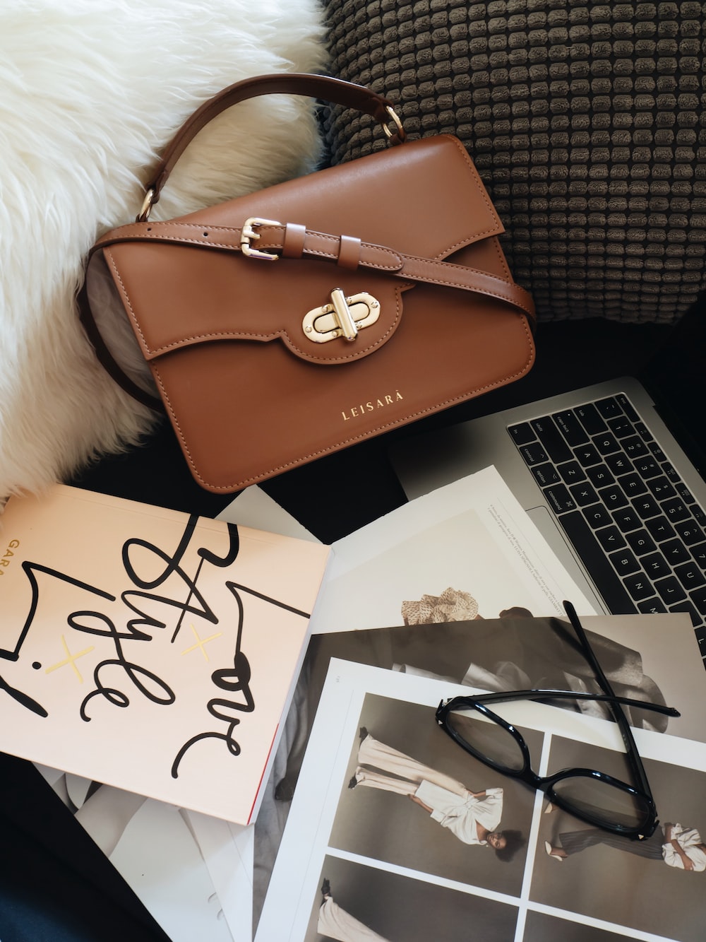 Leather purse brown purchase price + quality test